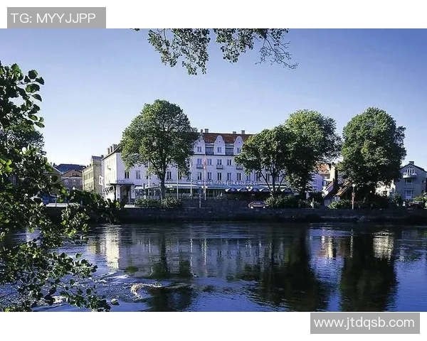 法尔肯贝里与赫尔辛堡的精彩对决分析与赛季前景展望 法尔肯贝里与赫尔辛堡的精彩对决分析与赛季前景展望