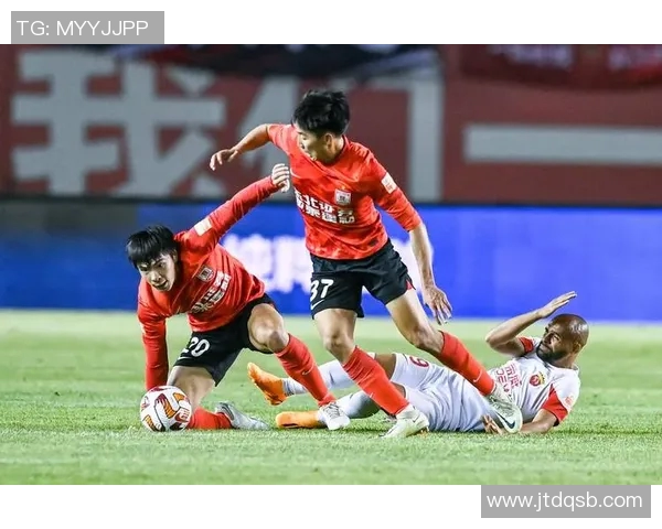 全国锦标赛分析：上海足球队团队协作展现出的默契与实力