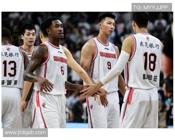 重庆篮球队战术揭秘:从战术布局到球员配合的全面分析与探讨 重庆篮球队战术揭秘:从战术布局到球员配合的全面分析与探讨